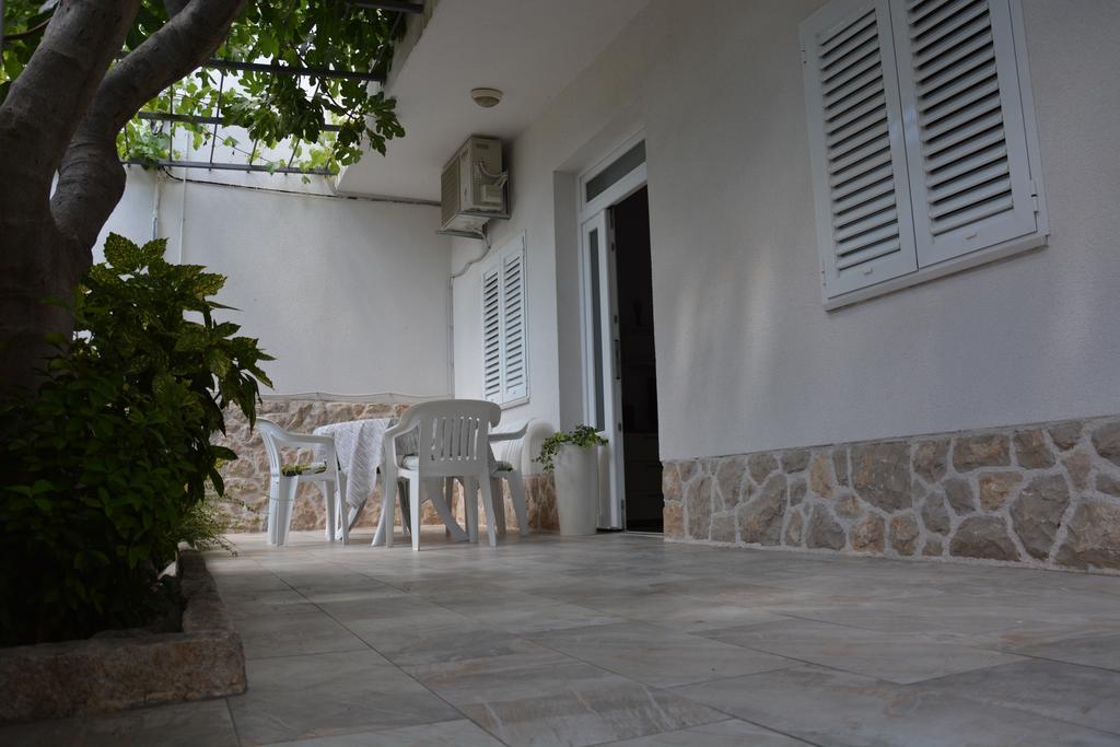 Cvita Apartment Vodice Exterior foto